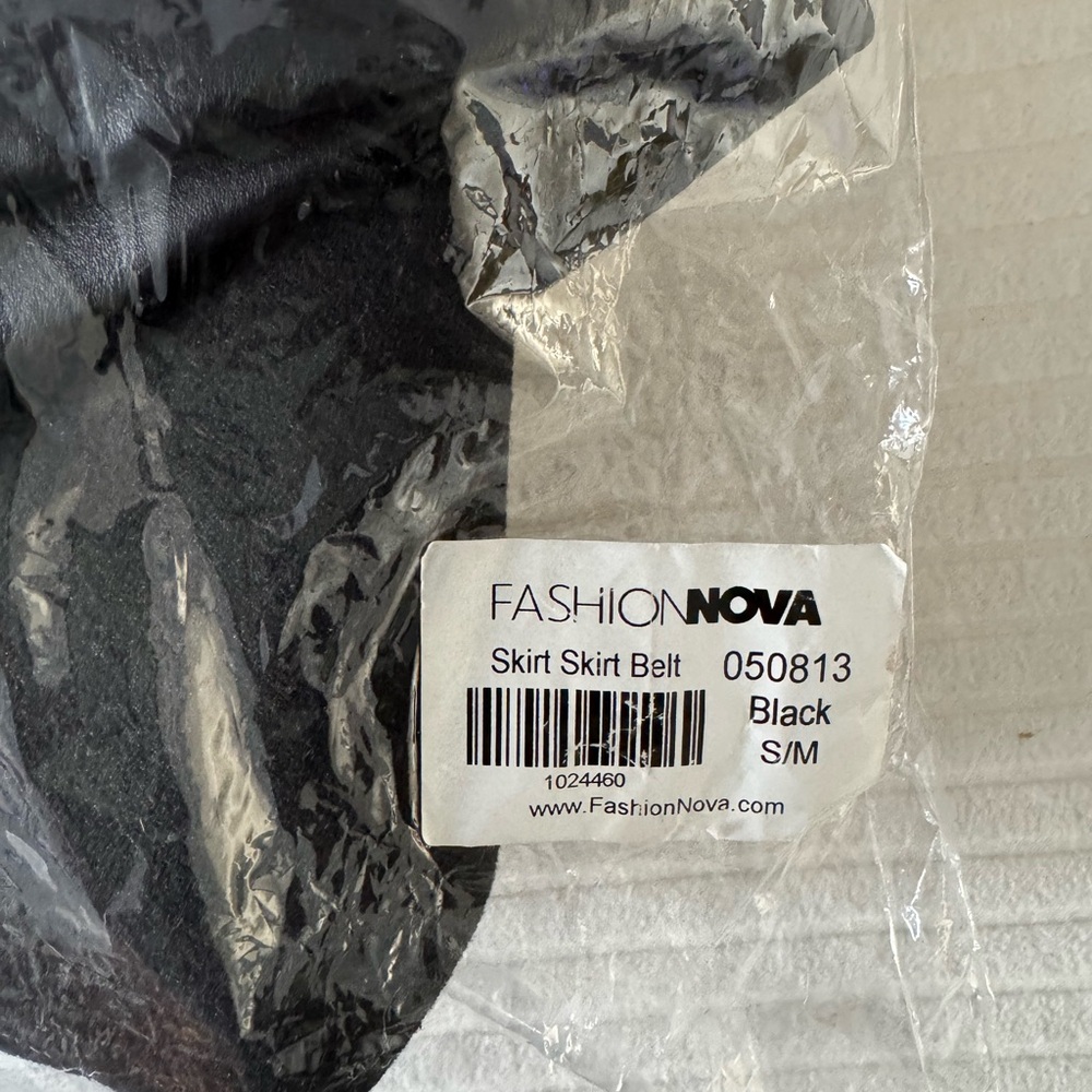 Fashion Nova Black Skirt Belt - Picture 9 of 17